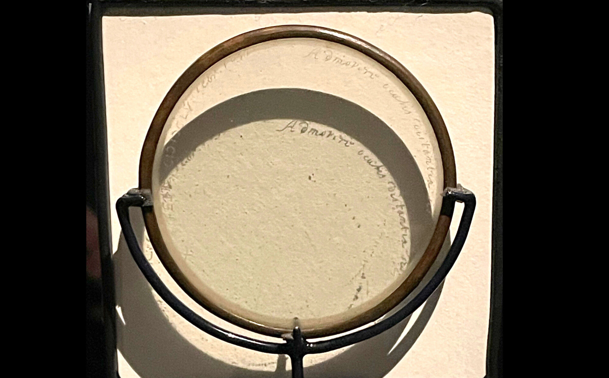 Lentille gravée du télescope de Christiaan Huygens 1655