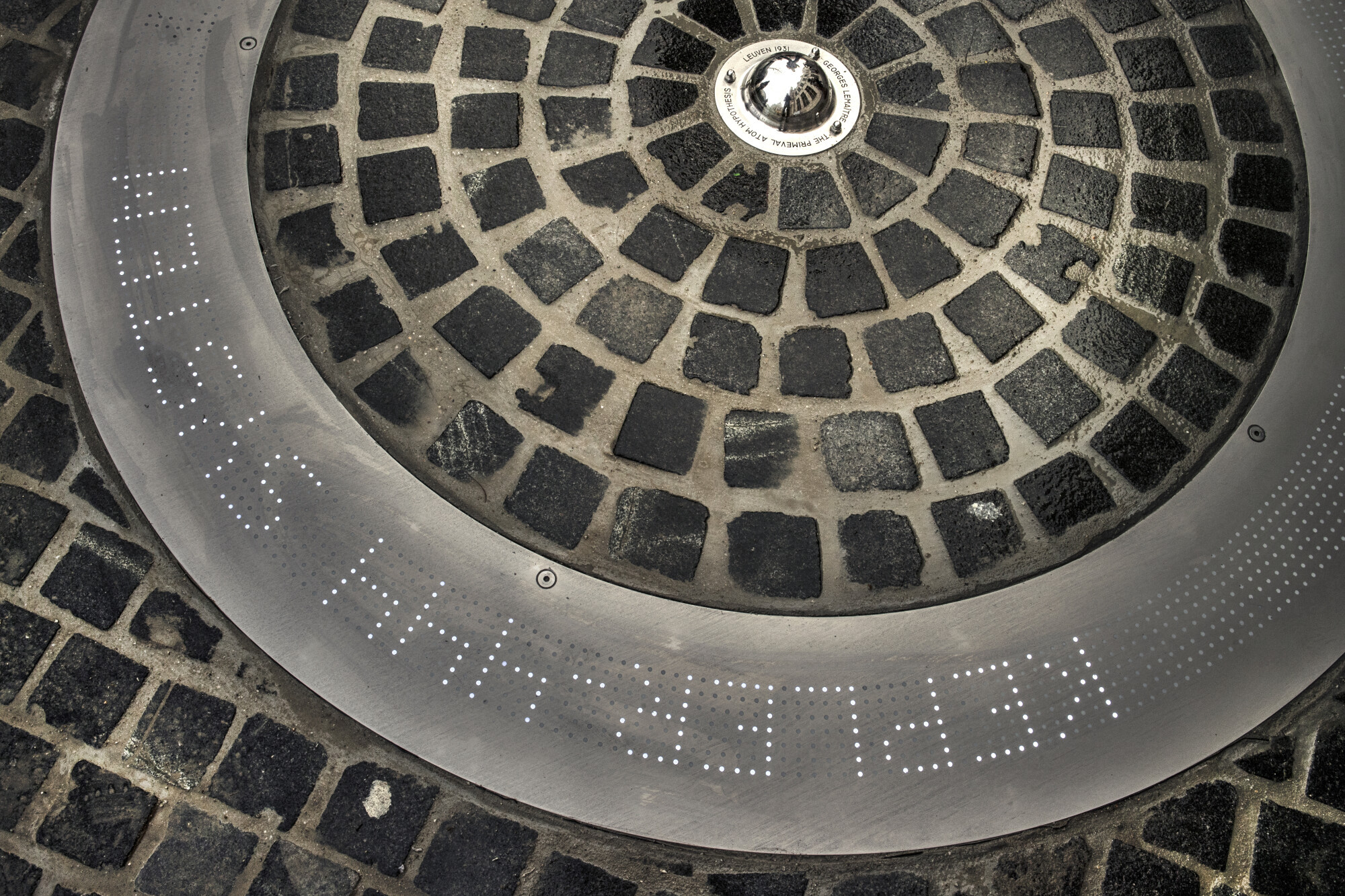 Médaillon central • Oeratoom Leuven • Photo ® Marco Mertens